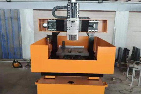 在選購數(shù)控雕銑機時，需參考哪些條件？