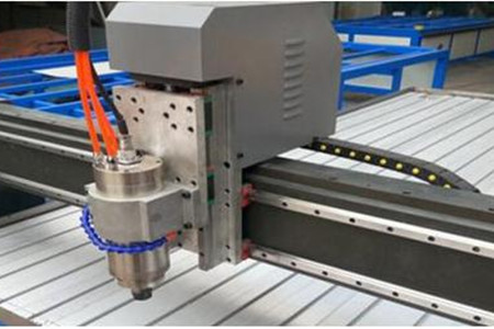 為什么數(shù)控雕銑機(jī)配置相同價(jià)格卻相差很大？